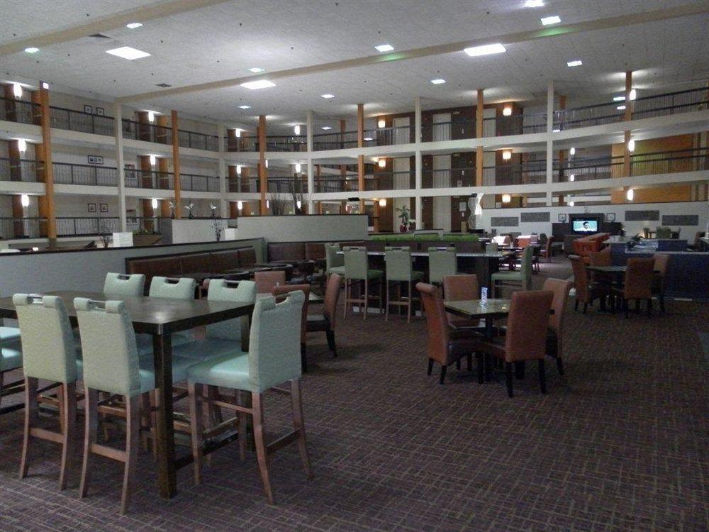 Clarion Hotel & Suites Conference Center Memphis Airport Екстер'єр фото