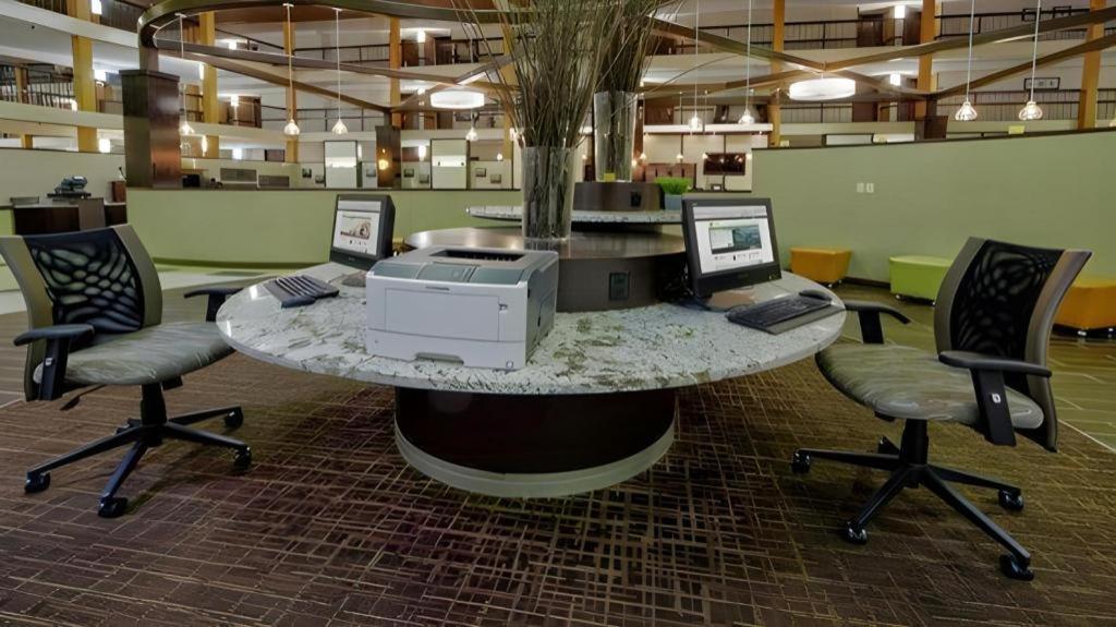 Clarion Hotel & Suites Conference Center Memphis Airport Екстер'єр фото